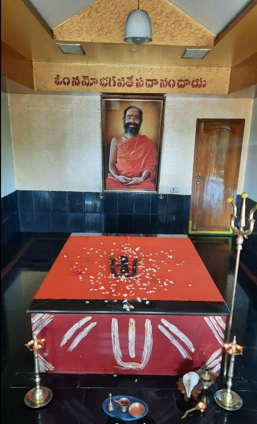 Samadhi Mandir interior
